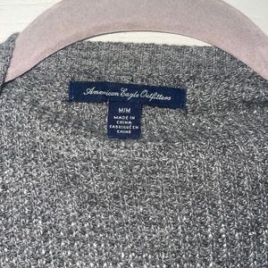 American Eagle Gray Medium Weight Cardigan with Pockets